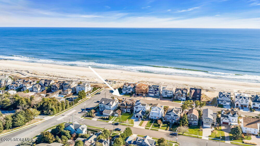 802 1st Ave in Sea Girt, NJ - Building Photo