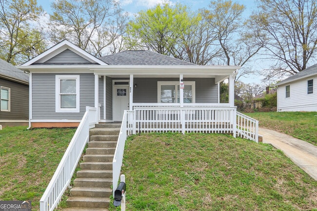 property at 652 Hugh St SW