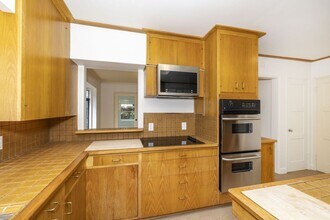 1356 Pitman Ave in Palo Alto, CA - Building Photo - Building Photo