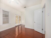 1118 Peddie St photo'