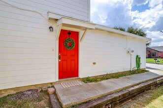 845 Village Point Ln in Fort Worth, TX - Building Photo - Building Photo