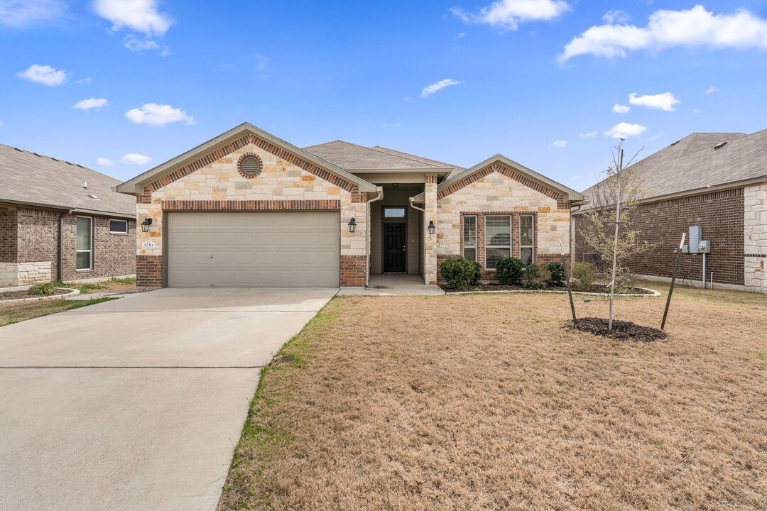 5719 Blackstone Dr in Temple, TX - Foto de edificio