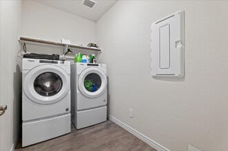 8129 Trudy Ln in Fort Worth, TX - Building Photo - Building Photo