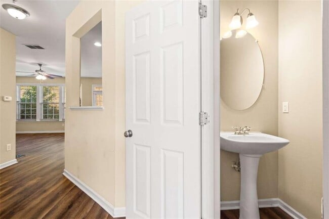 3323 Castleberry Village Cir in Cumming, GA - Building Photo - Building Photo