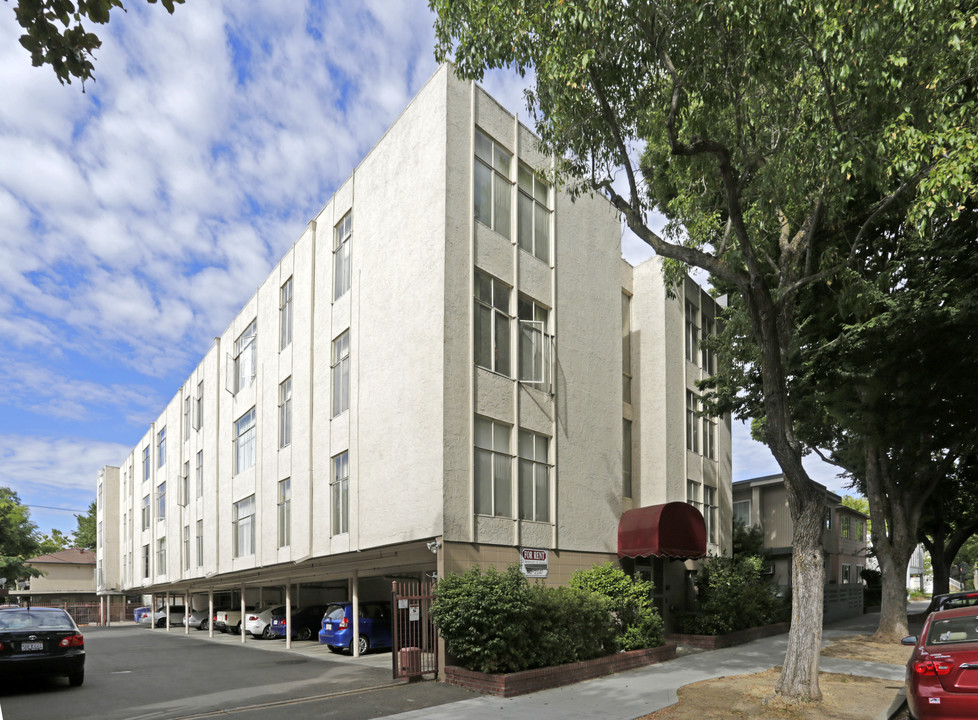 Sutter House in Sacramento, CA - Building Photo