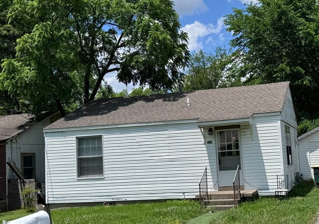 property at 615 W 34th St
