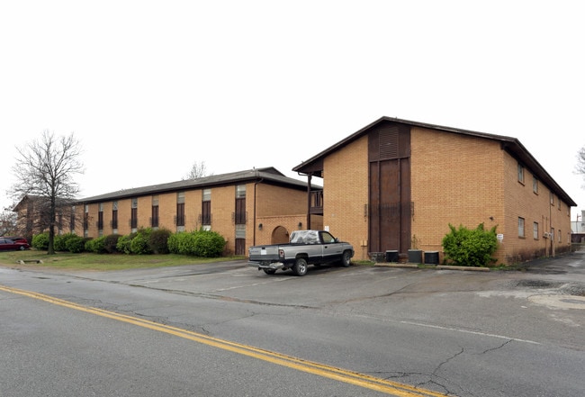 Castilian Apartments in Tulsa, OK - Building Photo - Building Photo