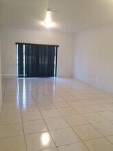 14025 SW 49th St in Miramar, FL - Building Photo - Building Photo