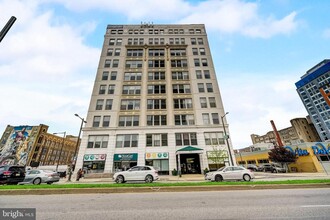 511-19 N Broad St in Philadelphia, PA - Building Photo - Building Photo