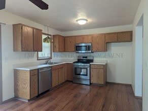 547 Logans Run in Machesney Park, IL - Building Photo - Building Photo
