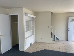 705 E Rudisill Blvd, Unit 701 E Rudisill Blvd in Fort Wayne, IN - Foto de edificio - Building Photo