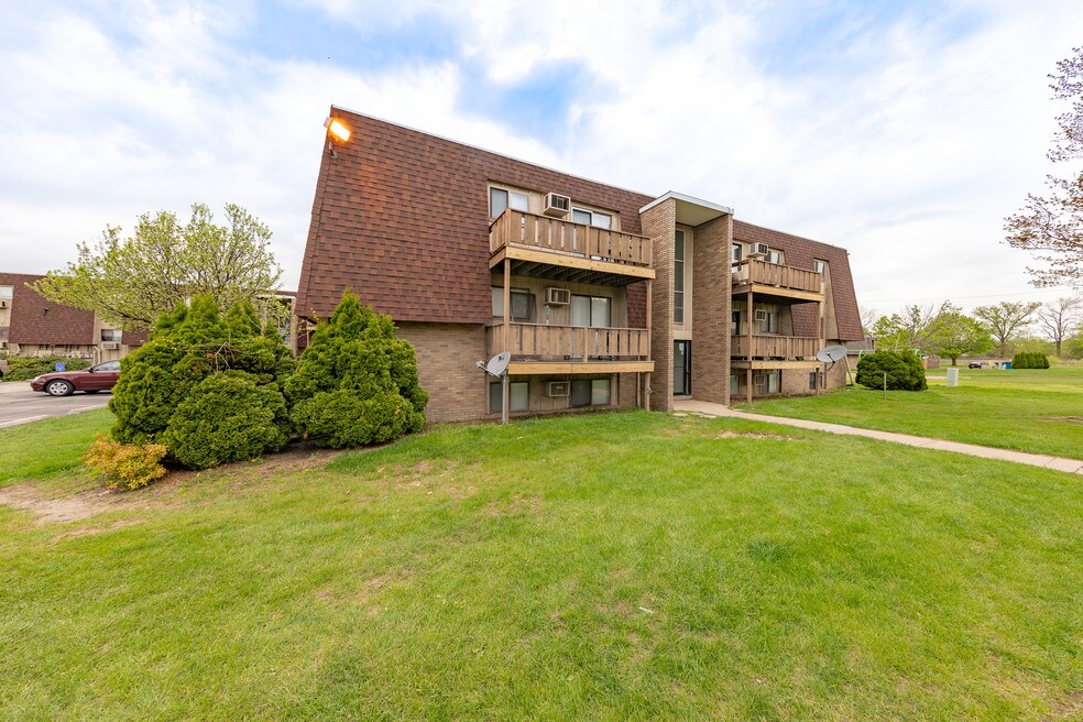 Muirwood Village Apartments Sandusky, OH Apartments For Rent