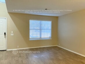 218 Edmundson Ct in Arlington, TX - Foto de edificio - Building Photo