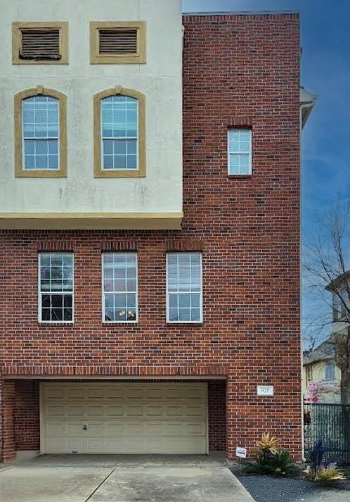 property at 921 Birdsall St
