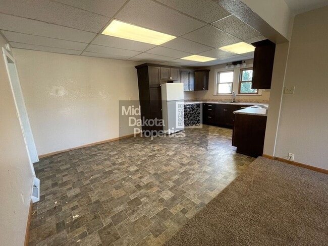 420 E 6th Ave in Mitchell, SD - Building Photo - Building Photo