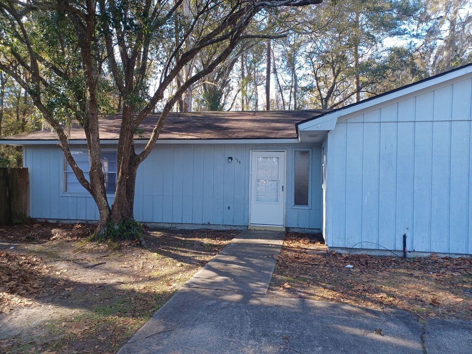 184 Cherokee Cir in Hinesville, GA - Building Photo