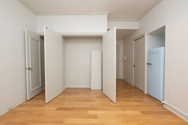 1117 SW Alder St-Unit -303 in Portland, OR - Building Photo - Building Photo