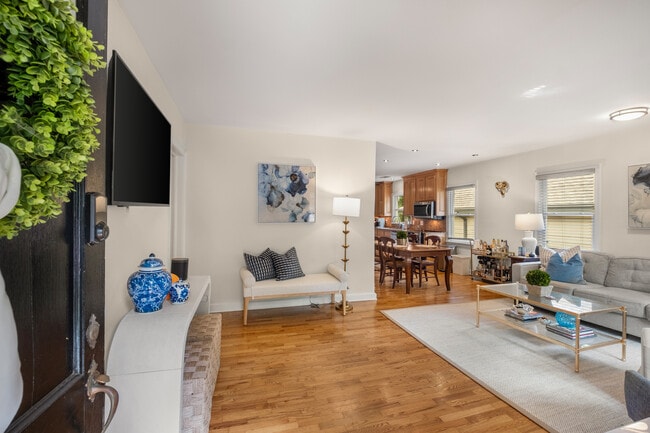 746 Amsterdam Ave NE, Unit Unit 1 in Atlanta, GA - Building Photo - Building Photo