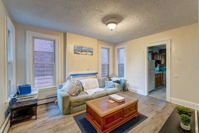 22 Lynwood Pl in New Haven, CT - Foto de edificio - Building Photo