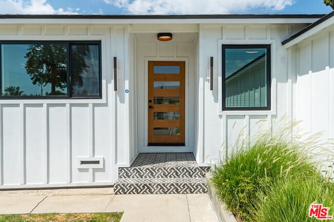 3149 N Naomi St in Burbank, CA - Building Photo - Building Photo