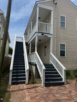107 Hanover St, Unit D in Charleston, SC - Building Photo