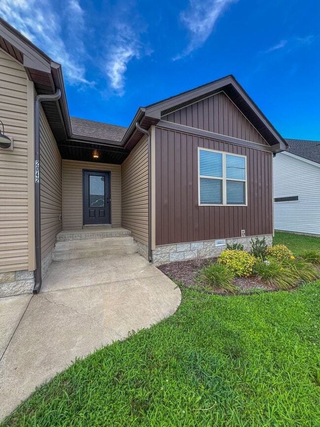 2042 Jackie Lorraine Drive in Clarksville, TN - Building Photo - Building Photo