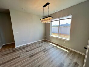 3057 Agate Meadows Ct in White City, OR - Building Photo - Building Photo
