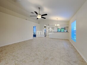 927 Windton Oak Dr in Ruskin, FL - Building Photo - Building Photo