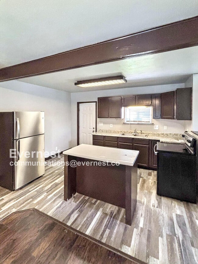 7210 Eunice Ave in Jennings, MO - Building Photo - Building Photo