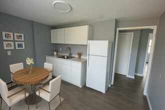 The Summit Apartments in Syracuse, NY - Building Photo - Building Photo