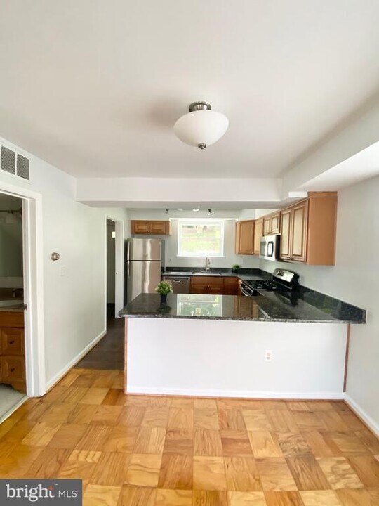 3818 Jay Ave in Alexandria, VA - Building Photo