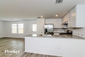 10211 Devon Wheel St in San Antonio, TX - Building Photo - Building Photo