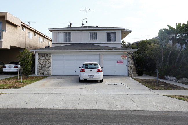 3662 Vinton Ave in Los Angeles, CA - Foto de edificio - Building Photo