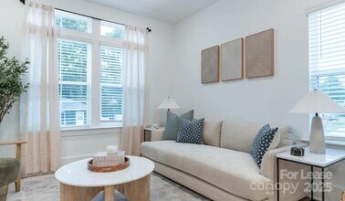 349 Rozzells Cir in Charlotte, NC - Building Photo - Building Photo