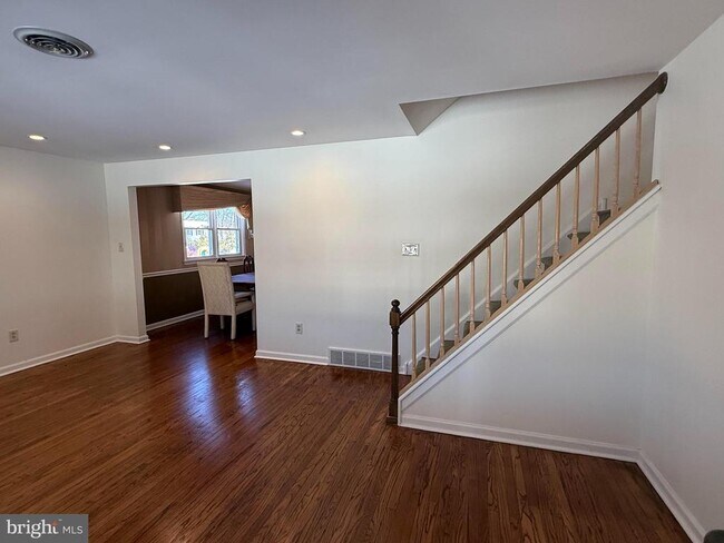 240 Sweetbriar Cir in King of Prussia, PA - Building Photo - Building Photo