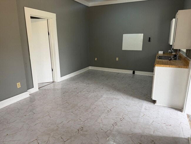 property at 303 S Washington St