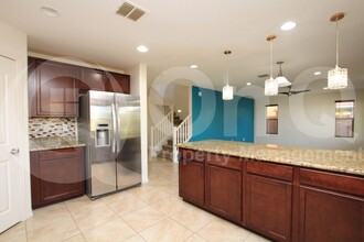 2142 E Campo Bello Dr-Unit -13205RR in Phoenix, AZ - Building Photo - Building Photo