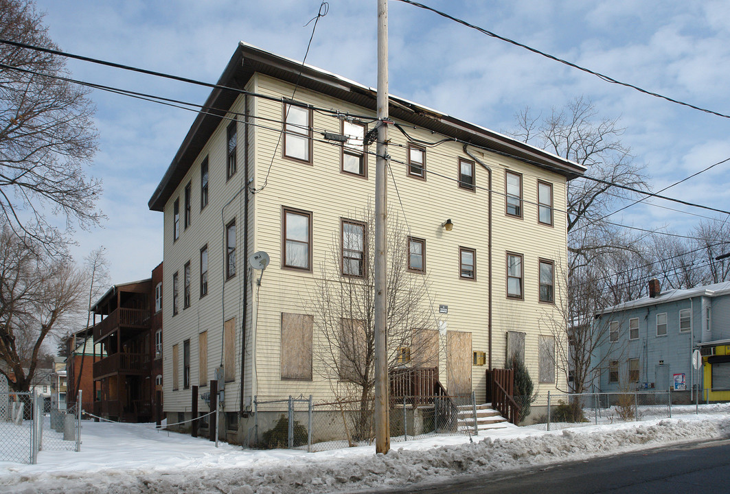 142-146 Mather St in Hartford, CT - Building Photo