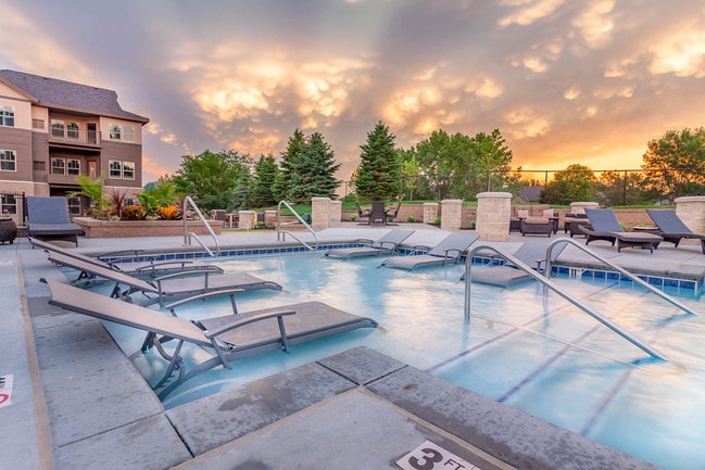 Park 120 Oak Hills in Omaha, NE - Building Photo - Building Photo