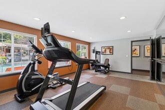 Cascadia Pointe in Everett, WA - Building Photo - Building Photo