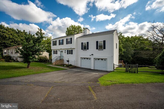 property at 13320 Scibilia Ct