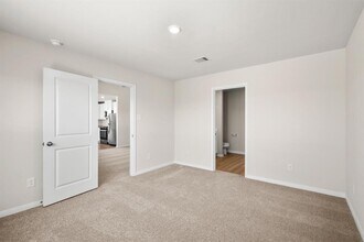 10391 Red Cardinal Dr in Cleveland, TX - Building Photo - Building Photo