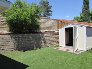 15847 Cindy Ct in Santa Clarita, CA - Building Photo - Building Photo