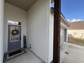 14401 Sterling Oaks Dr in Gonzales, LA - Building Photo - Building Photo