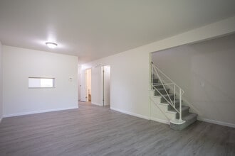 Waverly Flatz in Kalamazoo, MI - Foto de edificio - Interior Photo