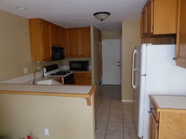 22810 Banyan Pl in Santa Clarita, CA - Building Photo - Building Photo