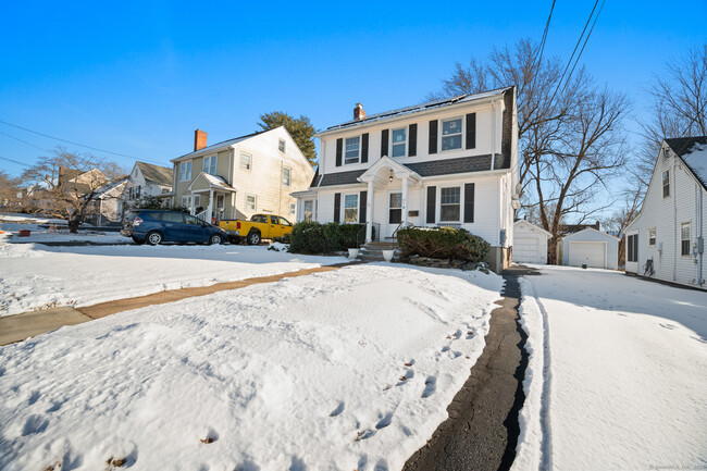 91 Fennbrook Rd in West Hartford, CT - Building Photo - Building Photo