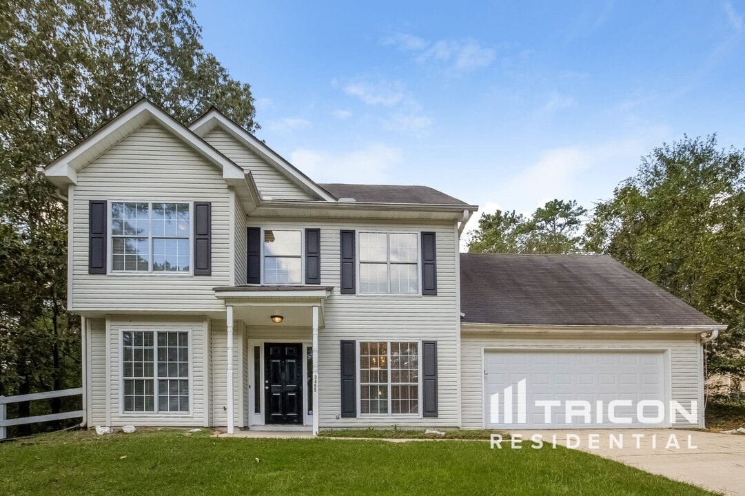 3455 Forrest Bend Ln in Snellville, GA - Building Photo