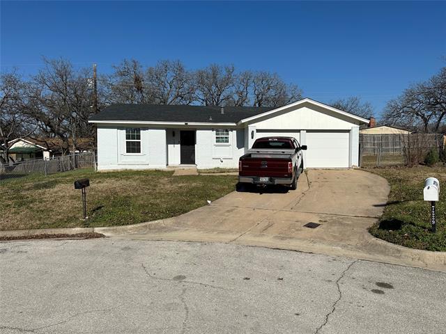 7225 Cordes Ct in Fort Worth, TX - Foto de edificio