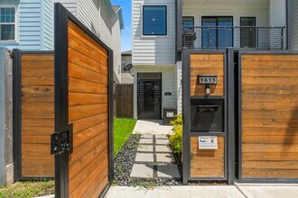 1615 Bigelow St in Houston, TX - Building Photo - Building Photo